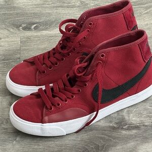 Nike Blazer Mid ’77 Canvas Red Black Sneakers Men’s 7 EU 40 High Top